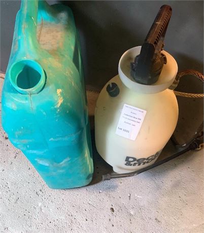 Smith Deck & Home 2-Gallon Universal Sprayer