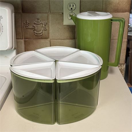 Vintage Rubbermaid Pie Slice Storage Containers/Canisters & Drink Pitcher