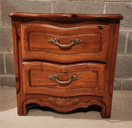 French Style 2-Drawer Nightstand