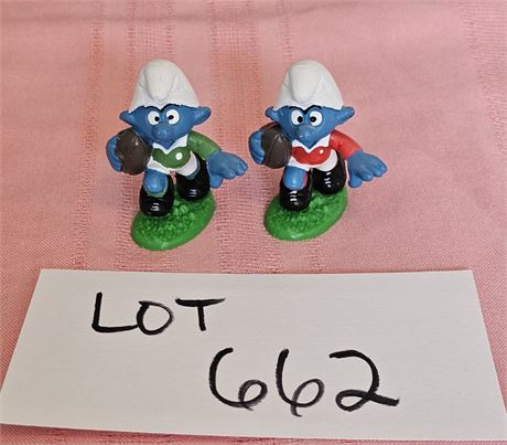 Vintage Original Peyo PVC 1980 Football Smurfs