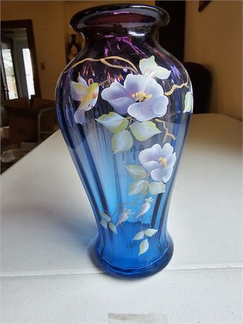 Fenton SIgned Handpainted 231/1250 Hummingbird Vase