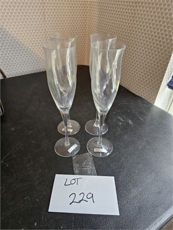 Nortake "Royal Pierpoint" Crystal Champagne Stem Flutes x4