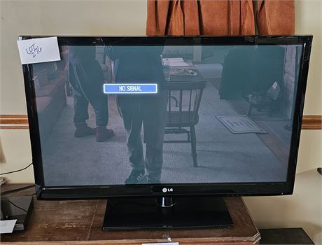 LG 42" Color TV