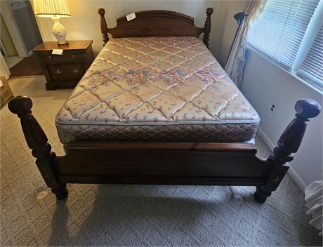 Wood Full Size Poster Bed