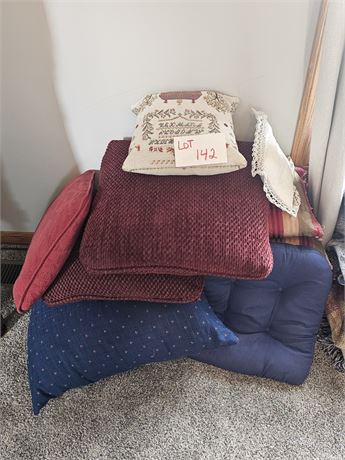 Mixed Throw Pillow Lot- Size, Color & Maker Vary