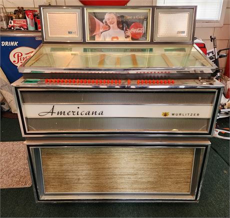 Wurlitzer Americana 3100 Jukebox