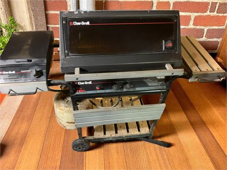 Char Broil  2 Burner Gas Propane Outdoor Grill With Side Burner & Tank