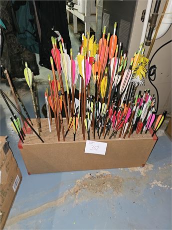 Mix Hunting Arrow Lot Maker, Size & Style Vary