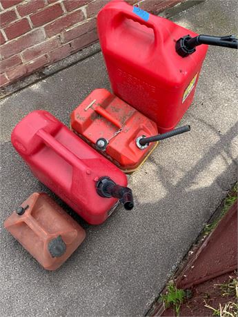 Gas Can Lot of 4