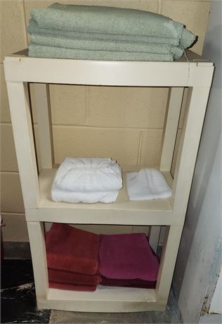 Shelf W/Towels