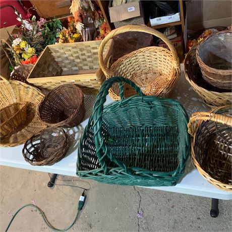 Wicker Basket Lot Various Styles Colors & Sizes