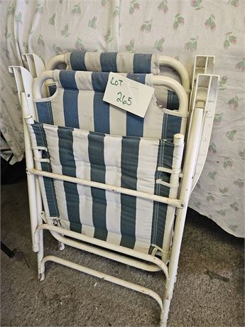 Folding Outdoor Striped Chairs - Standard Size