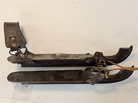 Antique Wood Dutch Ice Skates