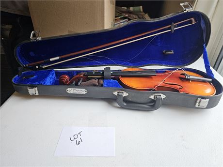 Skylark MV009 Violin with Case