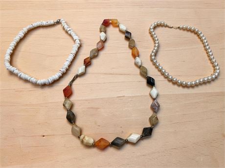 Natural White Hawaiian Puka Shell Surfer Necklace, White Imitation Pearl Neck