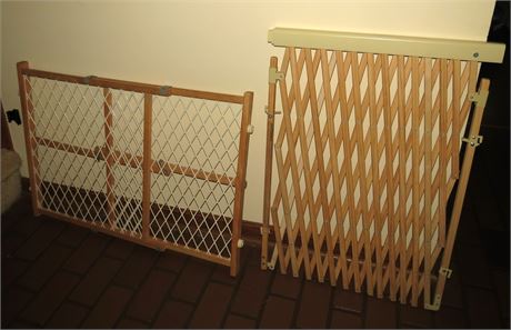 Pet Gates/ Child Gates