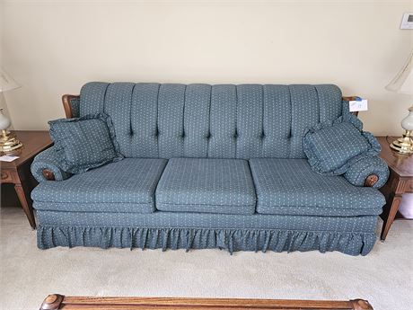 Bruards Country Blue Couch