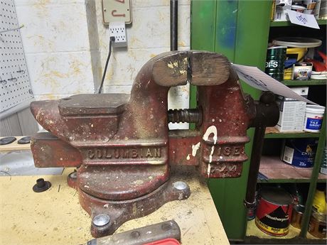 Columbia #44 Table Vise