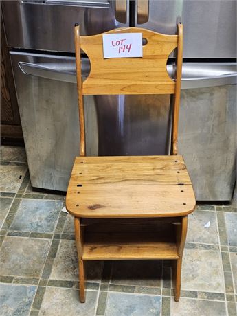 Solid Wood Two In One 3ft Step Ladder & Chair