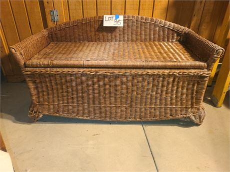 Wicker Storage Bench Seat