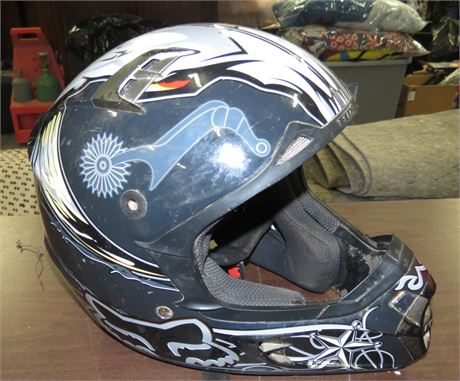 Fox Racing V2 Pilot Motorcycle Helmet
