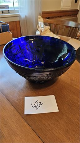 Cambridge By Imperial Cobalt Blue Indian Glass Buffalo Hunt Bowl
