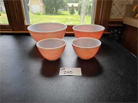 Pyrex Pink Nesting Bowl Set of 4