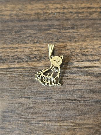 14K Feline Pendant