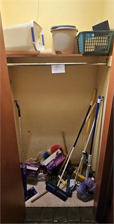 Closet Cleanout: Swifter's, Brooms, Mops & More