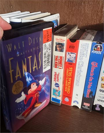 Magnavox VCR & VHS Movie Lot - Aliens Series, Disney & More