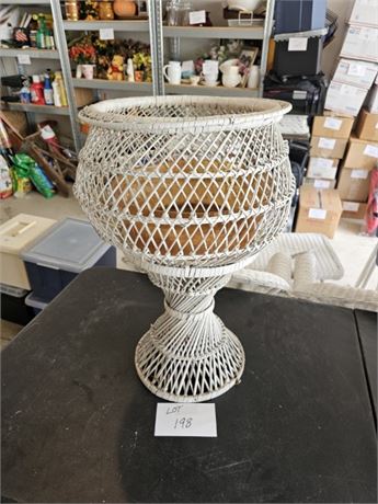 Vintage White Wicker Plant/Pot Holder
