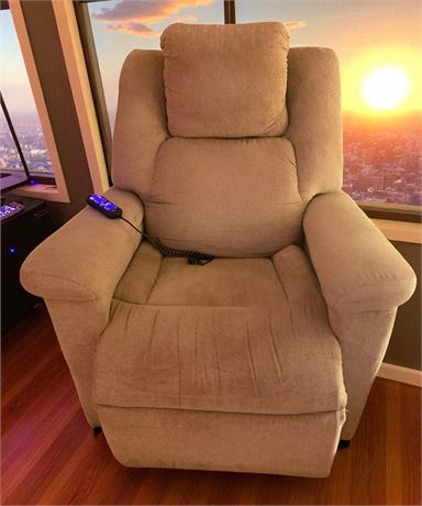 Brown/Tan Power Lift Ultra Comfort Recliner Chair W/Remote