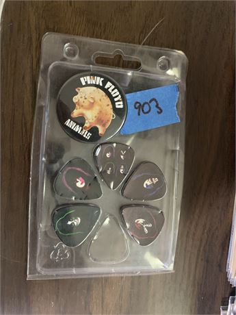 Vintage Pink Floyd Button and Kiss Guitar Picks