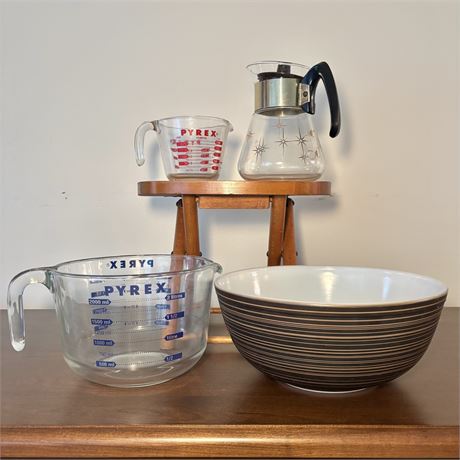 Vintage Pyrex - Mixing Bowl, Measuring Cups, Pot