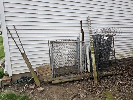 Mixed Metal Fencing & Gate