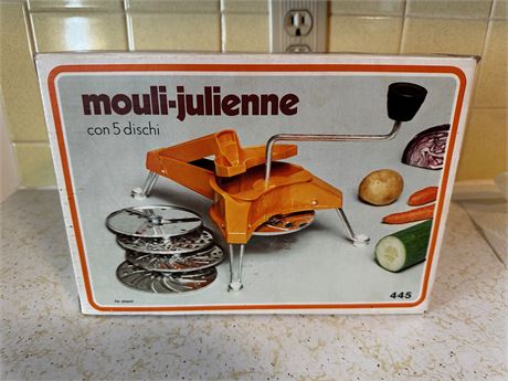 Mouli- Julienne Vegetable Slicer