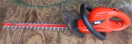 Black & Decker Electric Hedge Trimmers