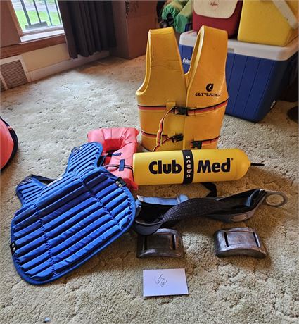 Cut-N-Jump Ski Vest, Club Med Scuba Float Childs Life Vest Small 20-25" Chest