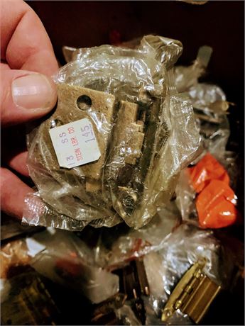 Cabinet Hinge/Bracket Lot (1 Box)