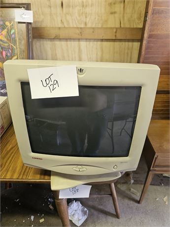 Vintage 16" Compaq MV720 Monitor