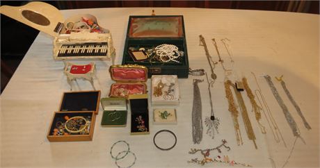 Costume Jewelry, Jewelry Boxes