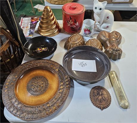 Mixed Kitchen Lot: Copper Molds/Biscuit Jar/Chaney True Temp & More