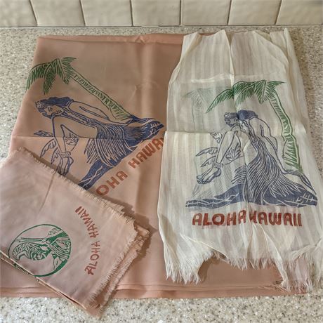 Fabulous 1940's "Aloha Hawaii" Silk Tablecloth, Napkins and Scarf