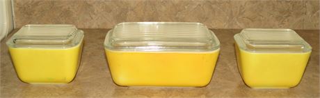 Vintage Pyrex Refrigerator Dishes