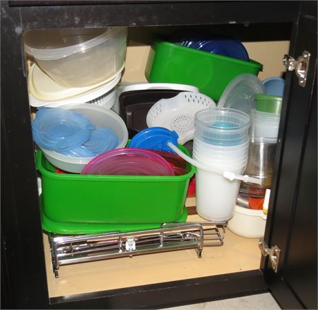 Kitchen Cabinet Cleanout: Storage Containers