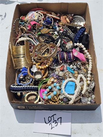 Flat Full Of Mixed Costume Jewelry Maker, Style & Color Vary- Necklaces