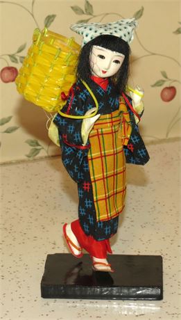 Vintage Japanese Geisha Figurine