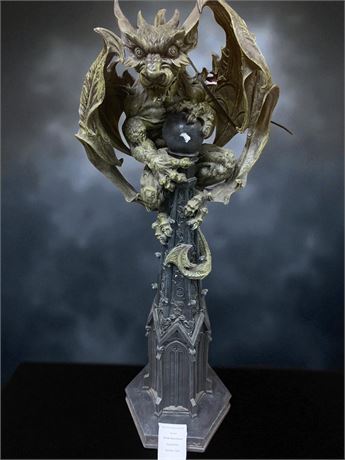 Design Toscano Raptor Gargoyle Surveyor of the Realm Resin Sculpture