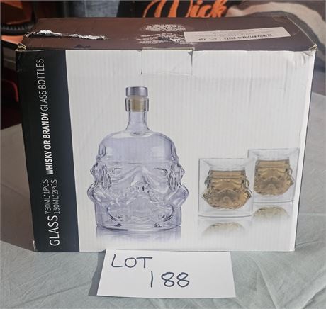 Star Wars Whiskey Or Brandy Glass Bottle & Glasses