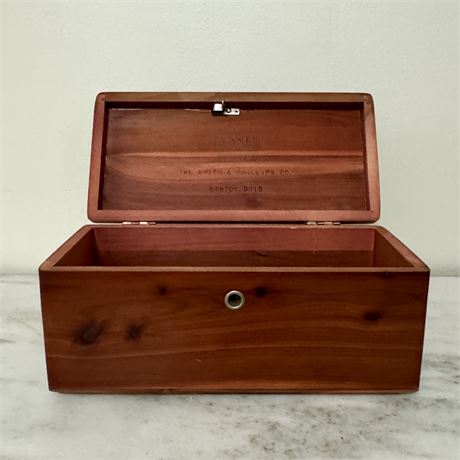 Lane Cedar Chest Salesman Sample Mini Hope Chest - 4"T x 9"L